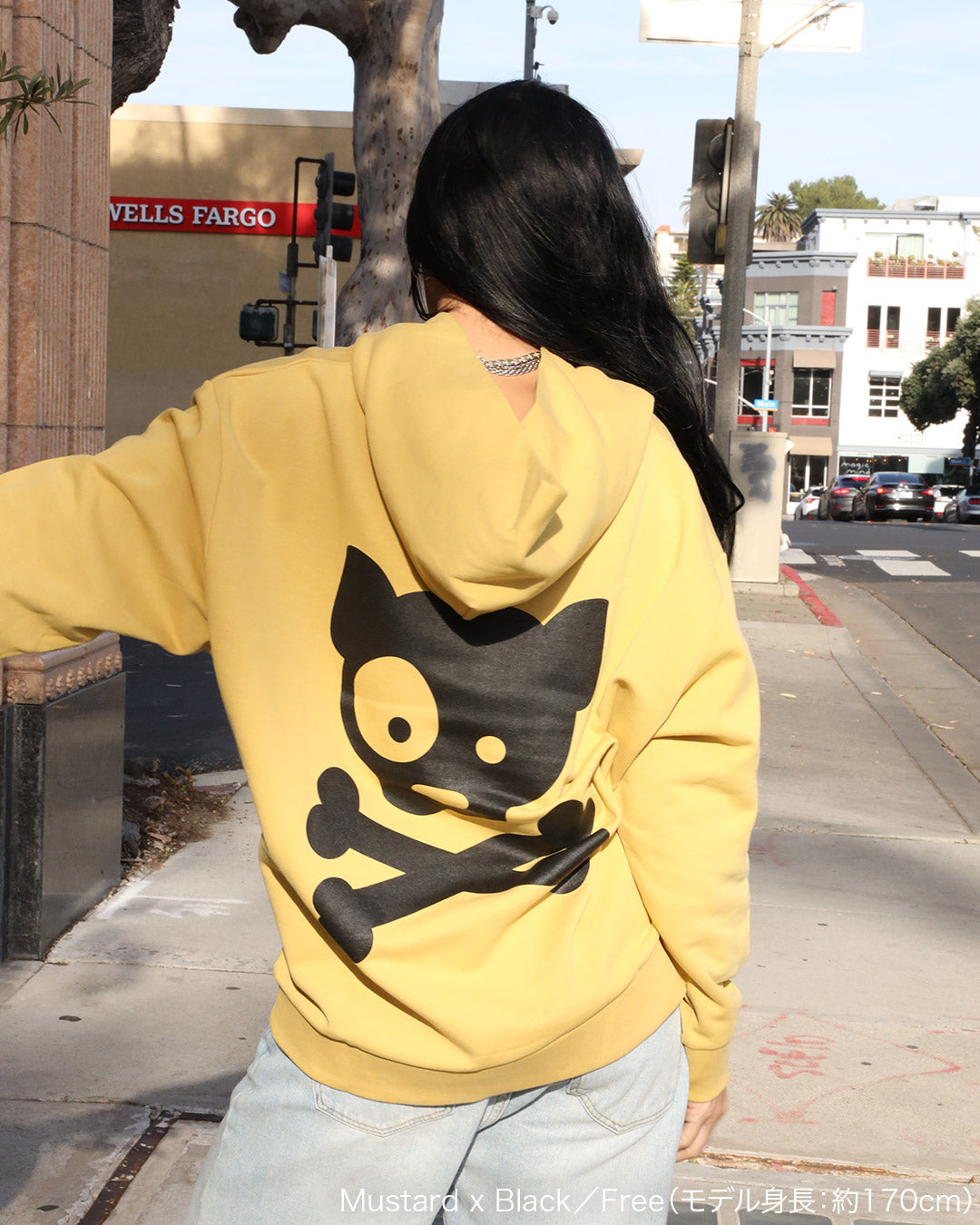 W Logo Hoodie-A