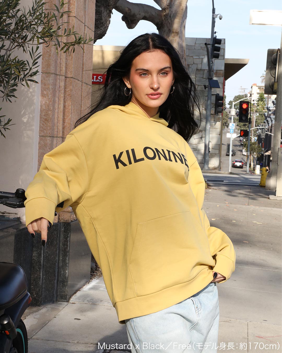 W Logo Lined Hoodie-A
